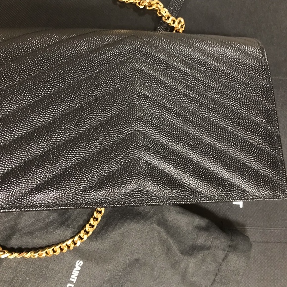 ENVELOPE CHAIN WALLET IN GRAIN DE POUDRE EMBOSSED - Picture 6 of 8